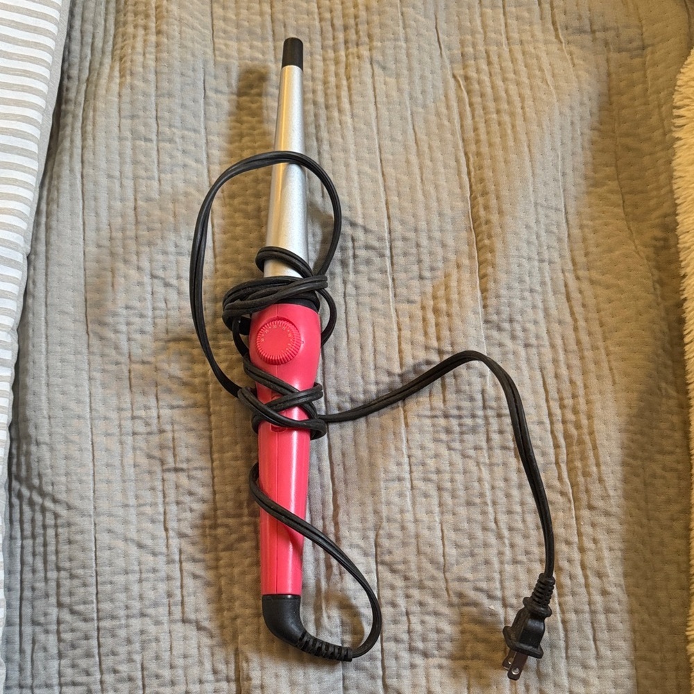 Remington Vibrant Pink and Sleek Silver Curling Wand